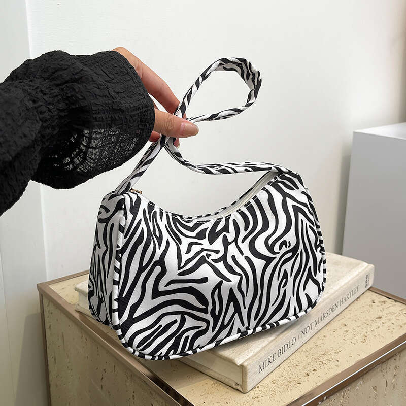 Small women 2024 new printed canvas fashion Korean version shoulder women's armpit bag