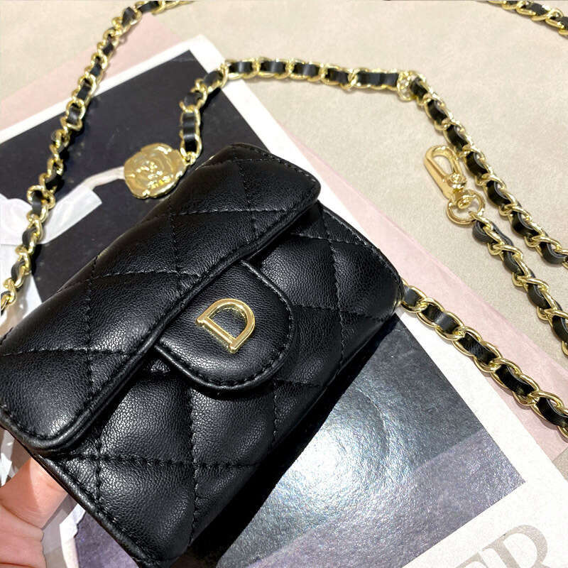 2022 New Black Chain Crossbody Small with Genuine Leather Lingge Trendy and Stylish Short Sheepskin Waist Bag for Women