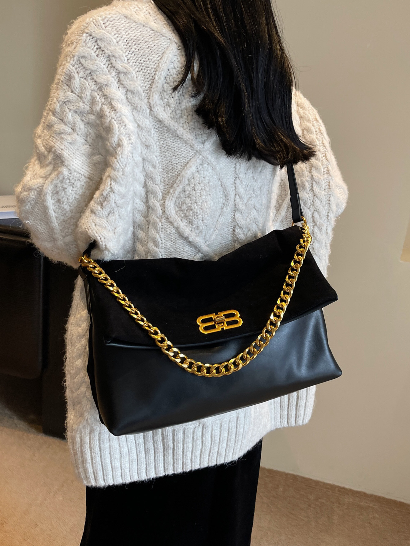 Free shipping designer bag Shoulder Bags single tote bag Crossbody bag metal buckle chain womens bag bowling