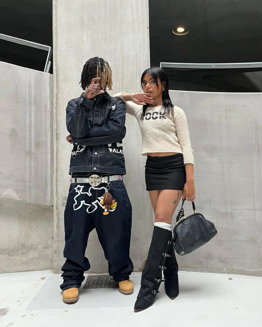 Mens Hip Hop Retro Stardog Embroidery Jeans Y2K Baggy Black Denim Pants Fashion Casual Wide Leg Straight Streetwear 241206