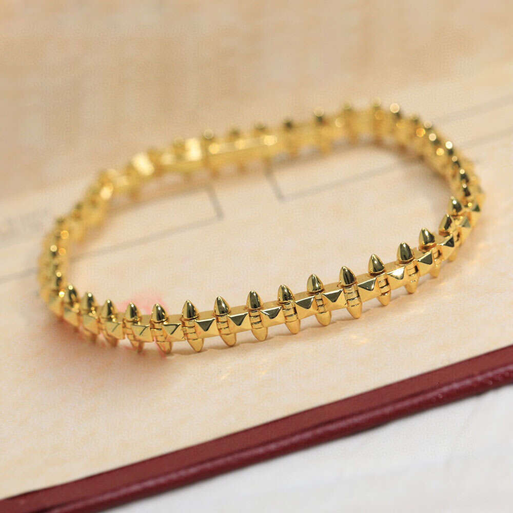 Fashion Rivet Bracelet Couple High Quality Men's and Women's Gifts Exquisite Party Brand Accessories Classic Hot Selg