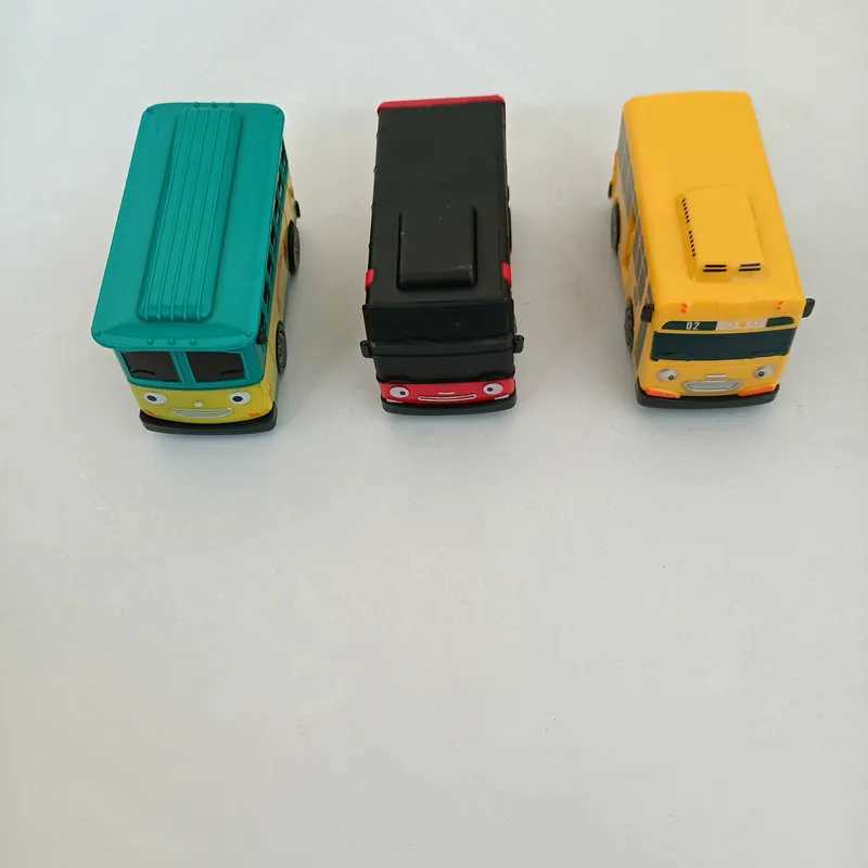 9 pieces/set of 9cm mini model buses used for children to learn traffic knowledge toy buses boys birthday gifts X2412091