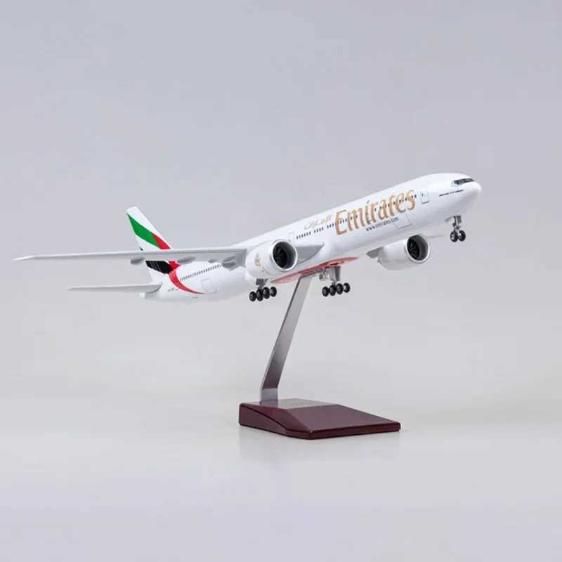 47CM 1/157 Scale 777 Aircraft Emirates W-Type Light and Wheeled Landing Gear Plastic Resin Aircraft Model X241209