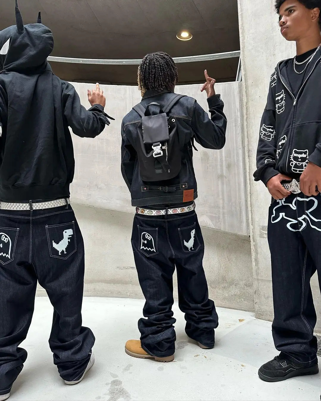 Mens Hip Hop Retro Stardog Embroidery Jeans Y2K Baggy Black Denim Pants Fashion Casual Wide Leg Straight Streetwear 241206