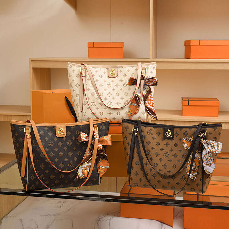 Style tote high-end sense, versatile temperament, shoulder large capacity, casual commuting bag, women's bag