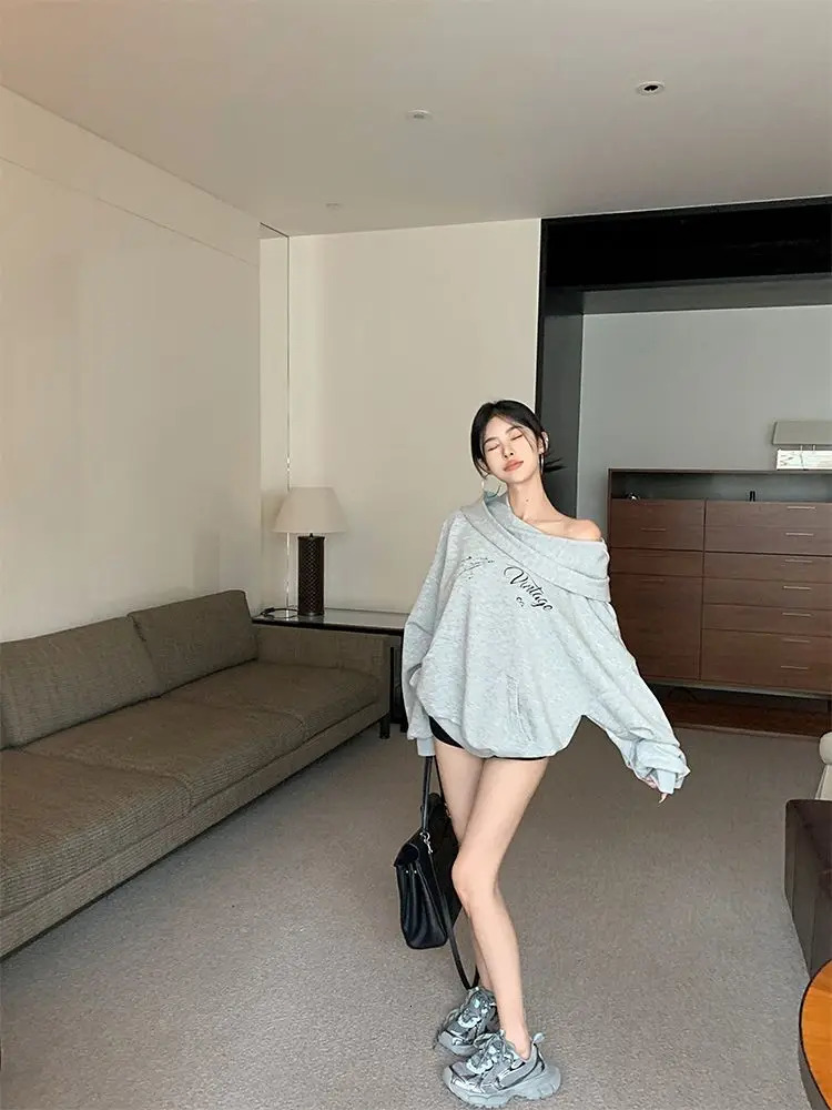 American Retro Gray Letter Printed Hooded Sweatshirt for Women Loose and Lazy Long Sleeved Top 241209