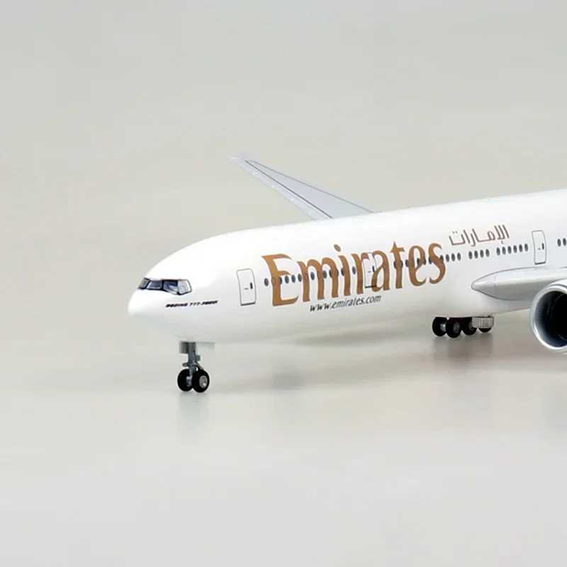 47CM 1/157 Scale 777 Aircraft Emirates W-Type Light and Wheeled Landing Gear Plastic Resin Aircraft Model X241209