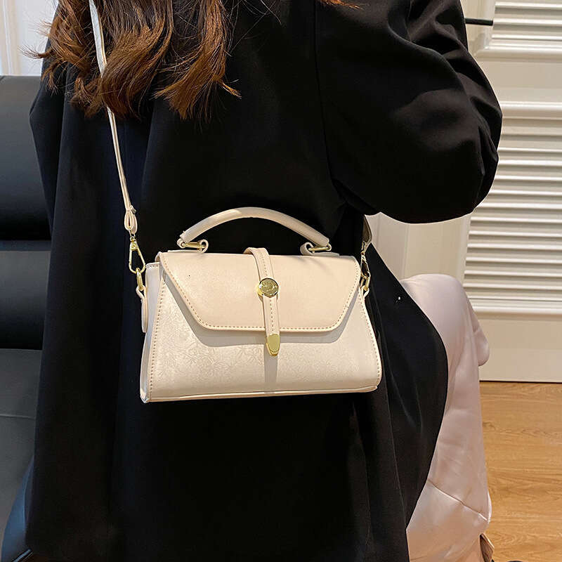 2024 new minimalist versatile single shoulder crossbody high-end fashionable small square bag, casual and trendy handbag for women