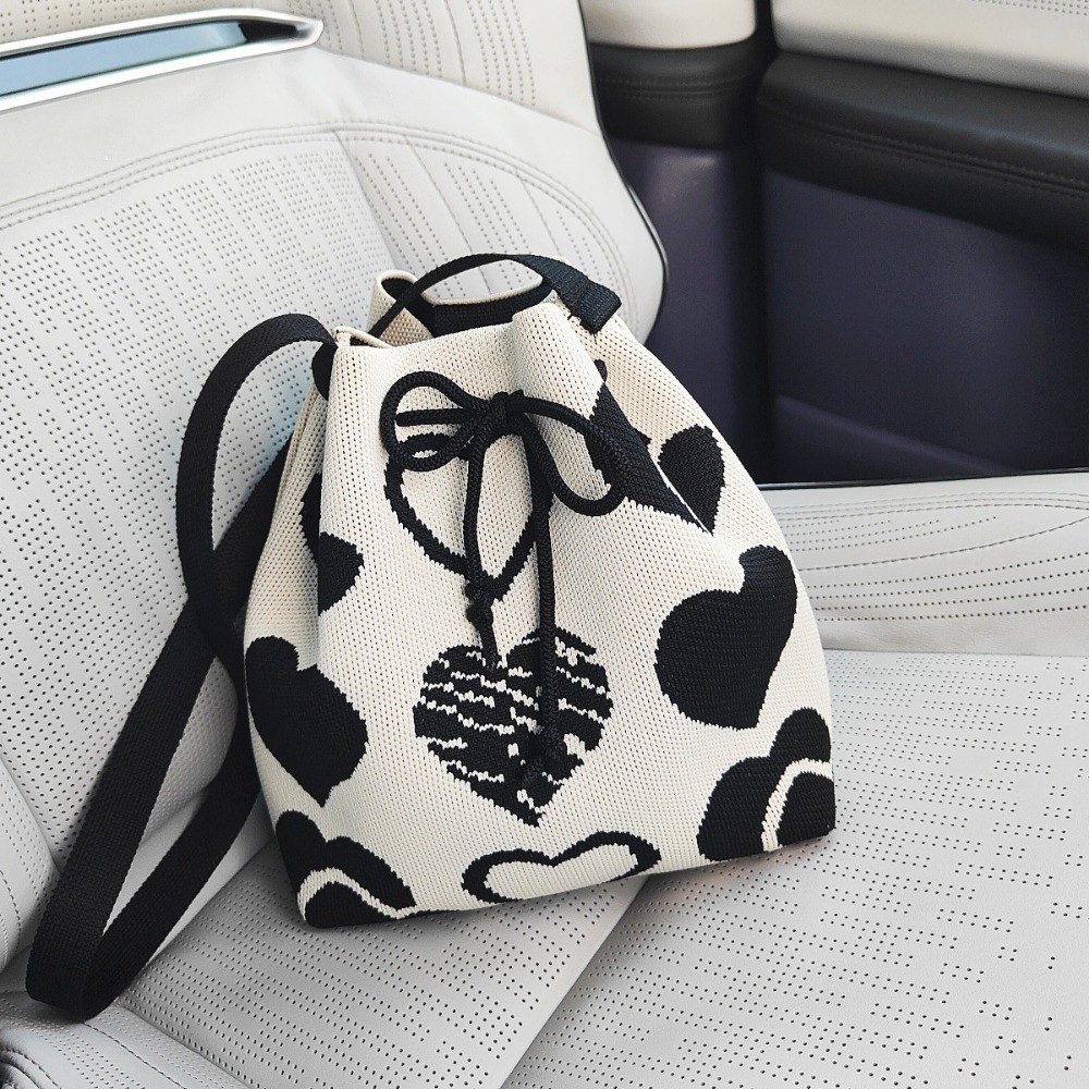 New Knitted Handbag Single Shoulder Large Capacity Drawstring Bucket Handbag Casual Designer Beach Daily Shoulder Bag bag