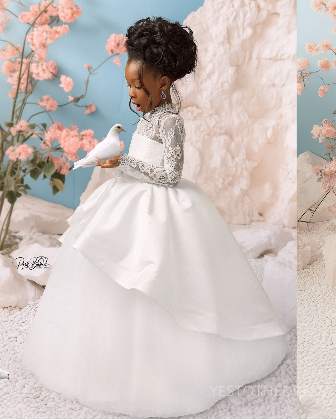 2025 Aso Ebi White Flower Girl Dresses Girls Birthday Dress Communion Gowns High Neck Long Sleeves Lace Tiered Tulle Ball Princess Marriage Dress for 