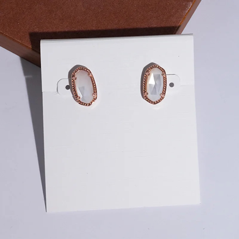 Simple Retro Elegant Classic High Feeling Gorgeous Fashion Stone Crystal Stud Earrings from Europe and the United States 241209