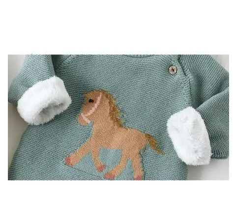 Baby sweater born baby boy sweater thick wool horse sweater childrens sweater heart-shaped knitted baby clothing girls sweater 241210