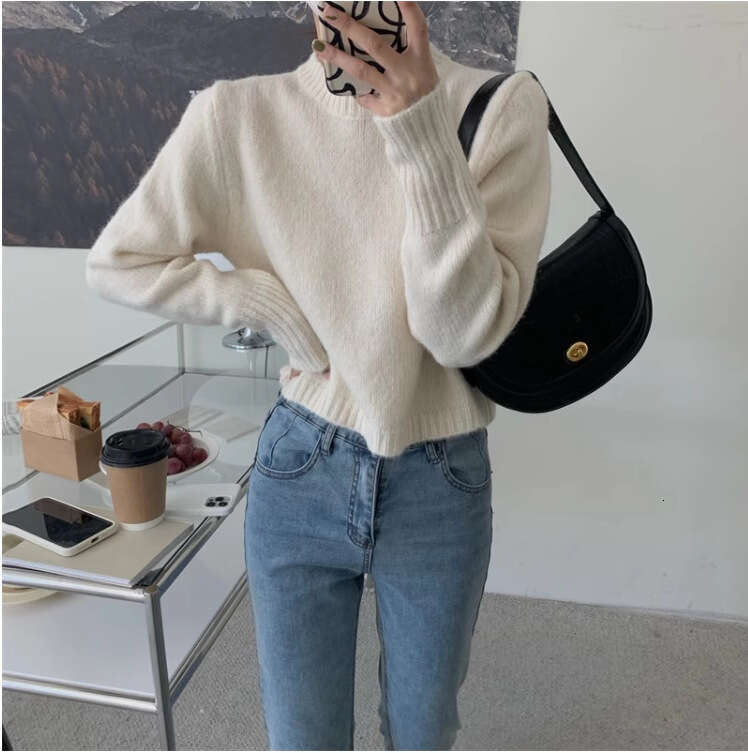 Lazy loose solid color soft sticky short autumn and winter sweet style knitted sweater, European station for women