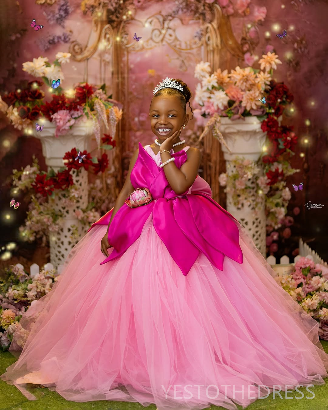 2025 Cute Pink Flower Girl Dresses Girls Birthday Dress Communion Gowns Spaghetti Straps Bow Tiered Tulle Princess Marriage Dress F166