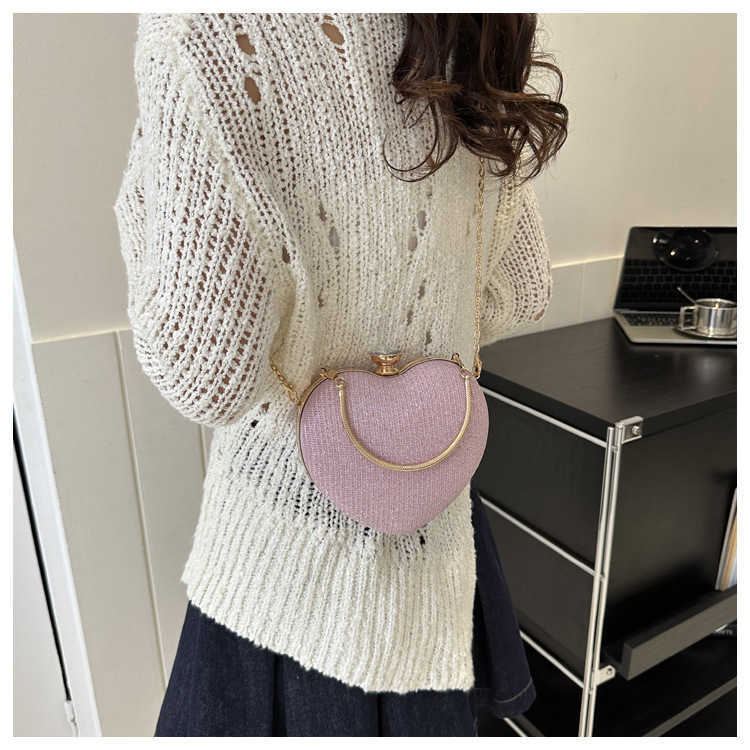Advanced Mini Bag for Women Autumn Winter New Trendy Fashion Chain Crossbody Bag Handheld Peach Heart Bag