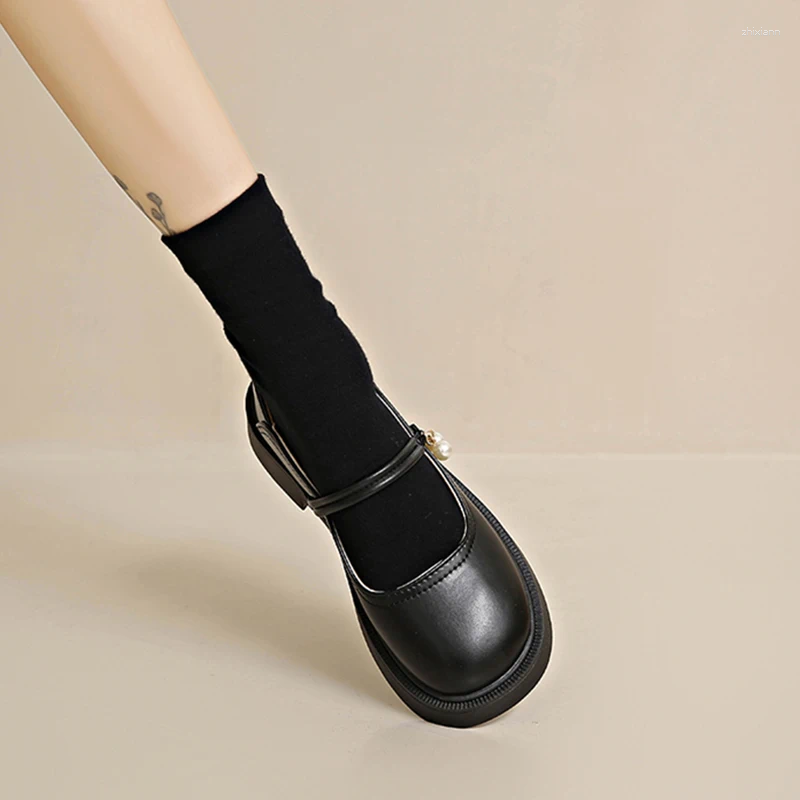 2025 NEW Casual Shoes Korean Shallow Mouth Female Footwear Pearl Decorateion Slip-on Oxfords Women's Autumn Dress Beading Slip On Leath zhanyishe
