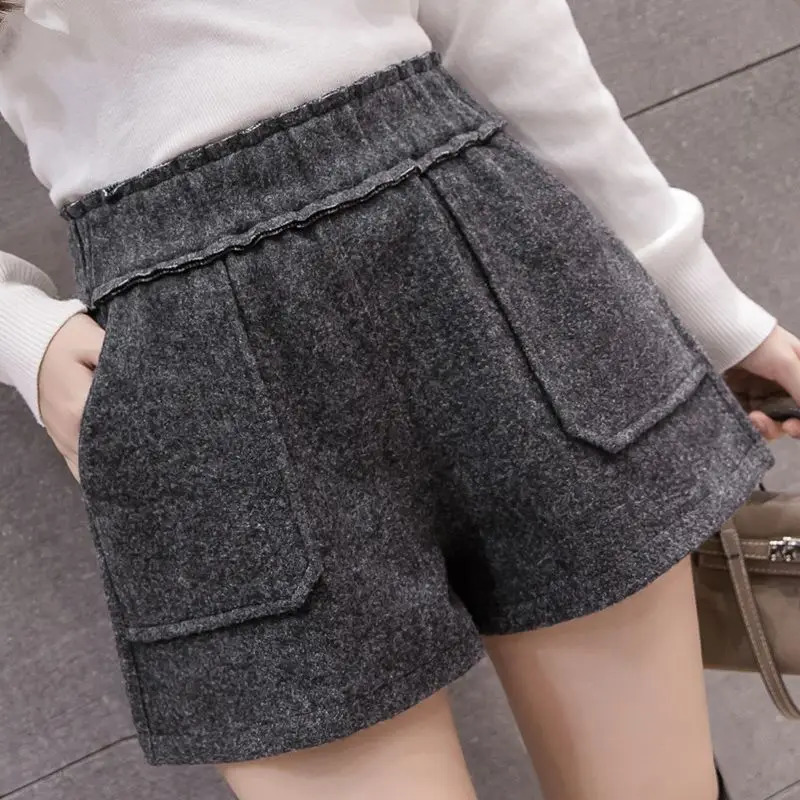 Korean Fashion Autumn/Winter Womens Solid Pocket Simple Office Womens Elastic High Waist Loose Wool Wide Leg Shorts 241206