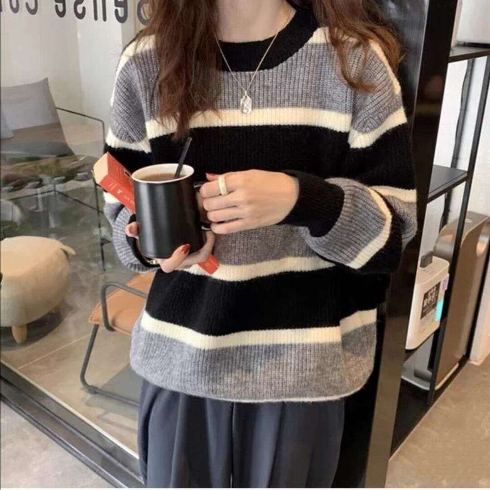 Korean version 2023 autumn and winter new loose contrasting striped pullover sweater, women's lazy style retro outer knitted sweater thick