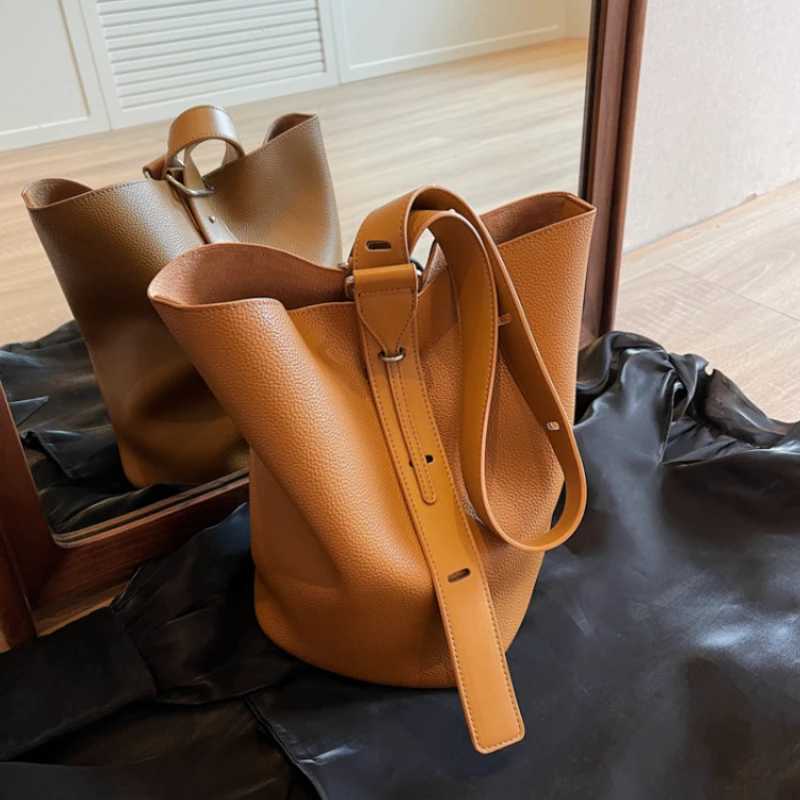 Trendy Designer Solid Bucket Shoulder Cross Body Bag for Womens Handbags and Wallets Newbie Bag Fashion Womens Messenger Bag Z241210