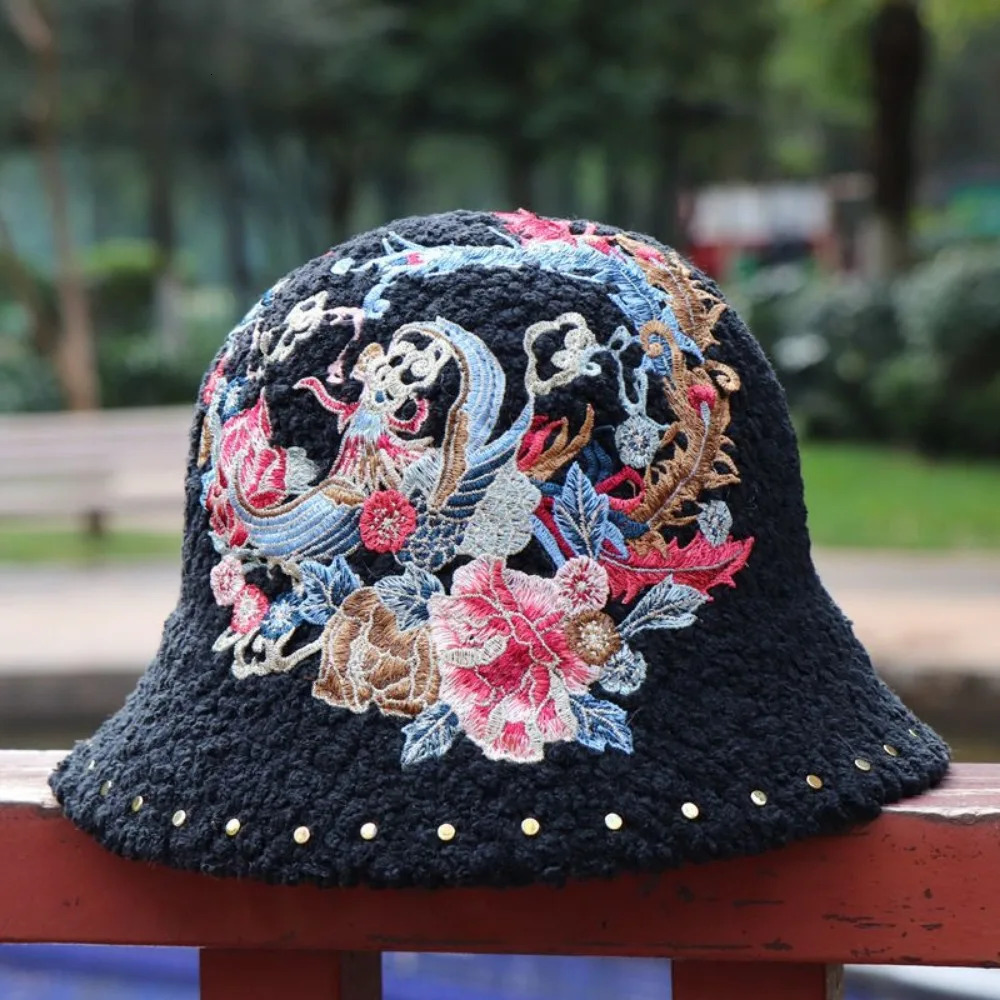 Womens hats womens hats winter protection embroidery ethnic style streetwear warmth windproof fashionable retro 241209