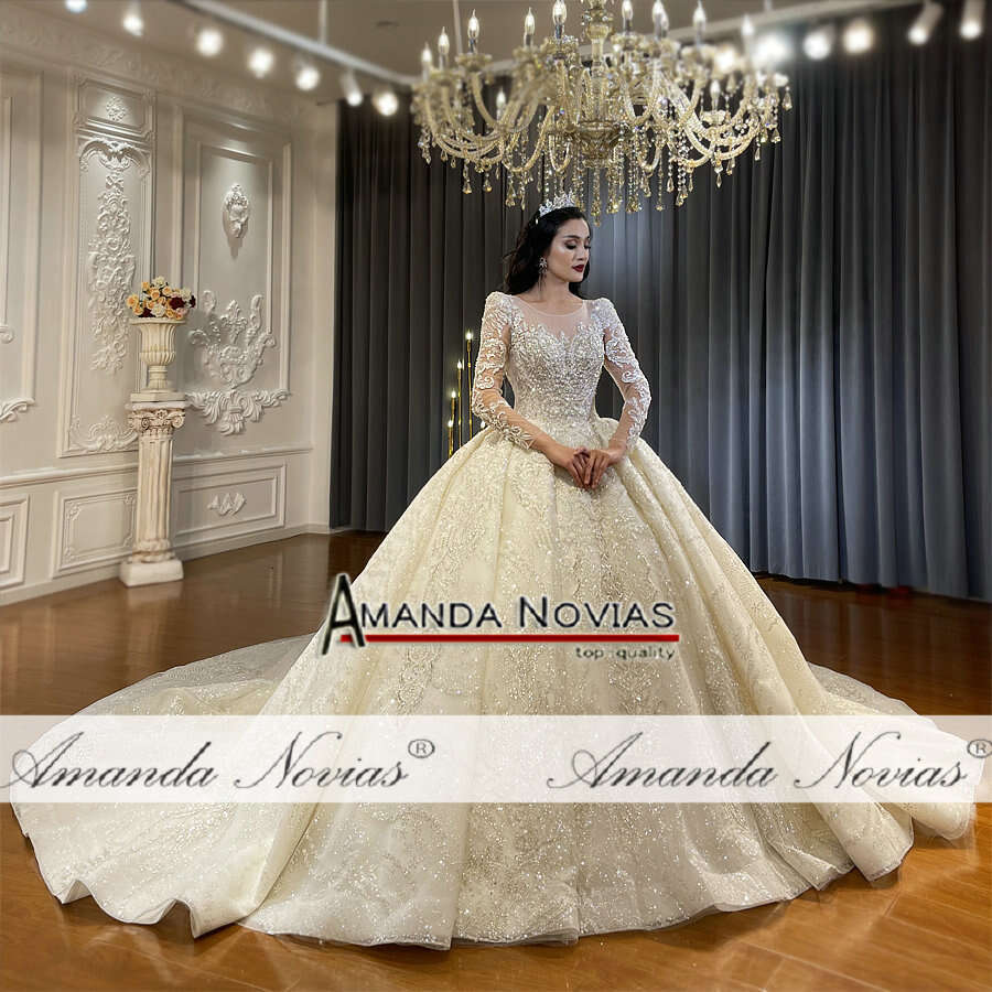 Customized Real Photos Lace Appliques Wedding Dress