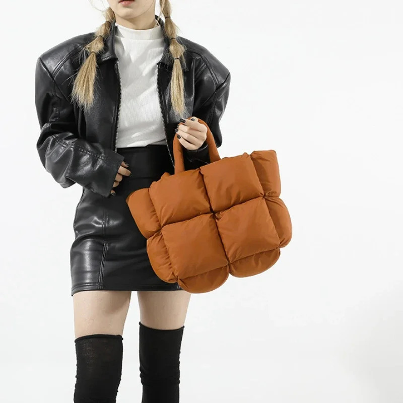 Large capacity inflatable handbag for women fashionable Korean square cloud bag down jacket shoulder bag241209