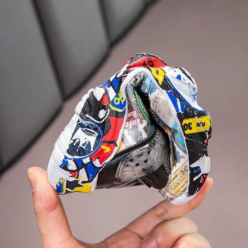 Size 26-37 Children Sports Sneakers for Girls Kid Cartoon Graffiti Pattern Casual Shoes Boys Basketball Shoe sports shoes X2503221