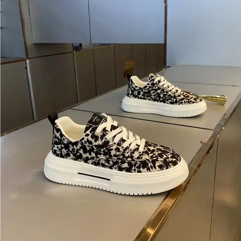 Leisure Men's With Spring/autumn Fabric Surface Breathable Versatile Flat Bottomed Non Slip Board Shoes Sports Man's Shoe