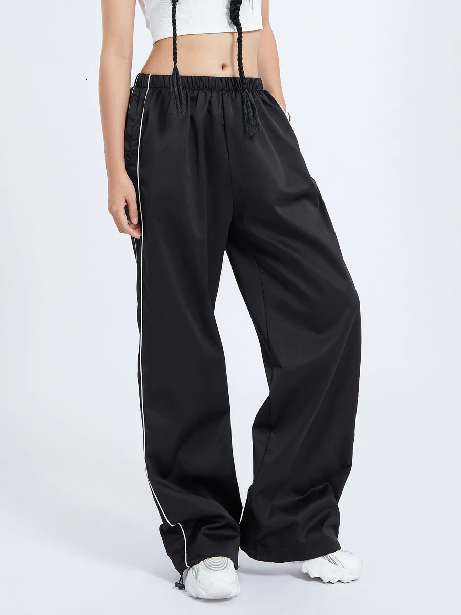 Womens loose cargo pants casual y2k solid color black elastic waist wide leg runner with pockets 2000s streetwear Z260314