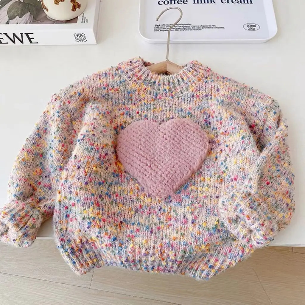 Girls long sleeved cute heart-shaped knitted sweater for autumn soft and warm shirt for 1-7 years 241210