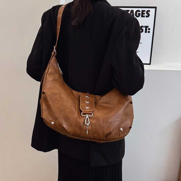 High end large capacity bag for women casual fashionable crossbody bag, niche design dumpling bag 241215