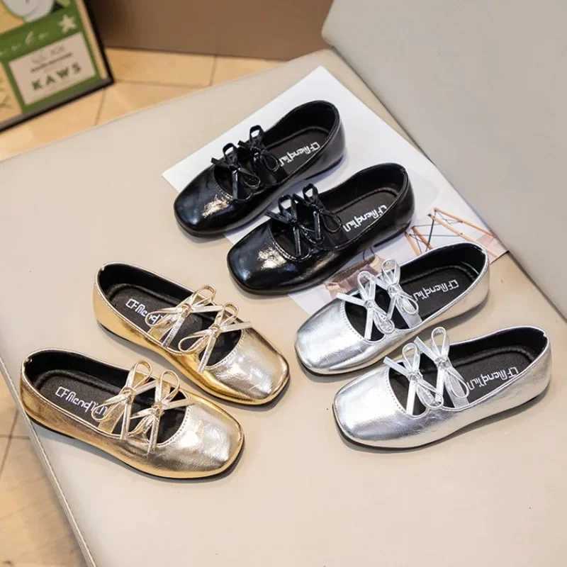 Girls Leather Shoes Spring Autumn New Bow Kid Small Princess Mary Jane Shoes Silver Flat Non-slip Children Baby Dance FlatsXJ241209