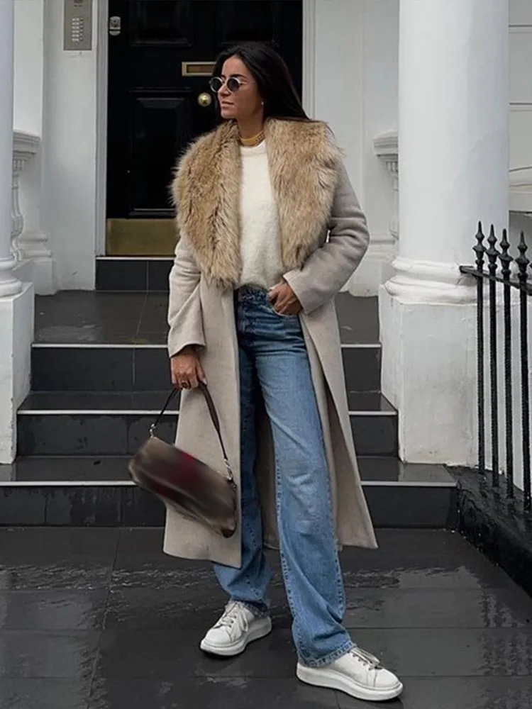 Elegant fur collar long coat for women with wool sleeved lace loose thick 2024 winter warm solid pocket 241209