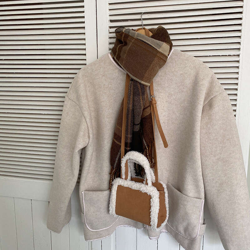 2023 Autumn and Winter New Brushed Leather Handbag Fashion Versatile Crossbody Plush Small Bag Girl