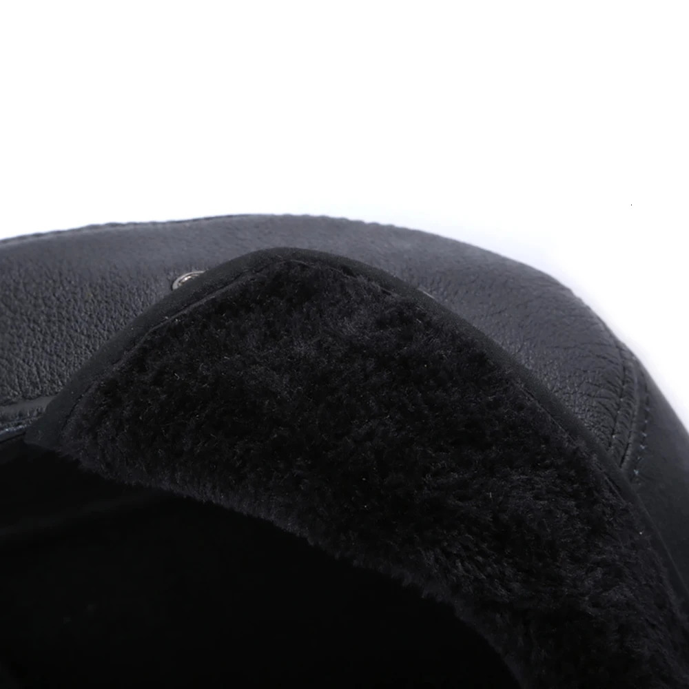 Lvy mens thick ear flaps genuine denim leather solid classic driving hat winter flat hat mens beret black warm duckbill hat 241209