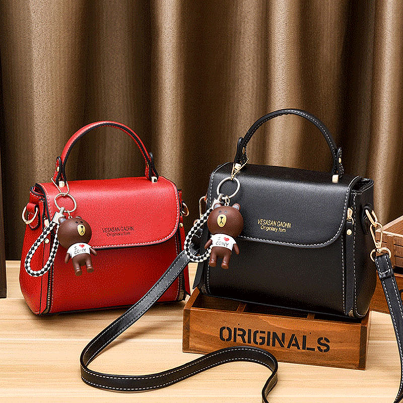 New crossbody bag designer handbag with large capacity and multiple pockets fashionable European and American shoulder style women s bag bag