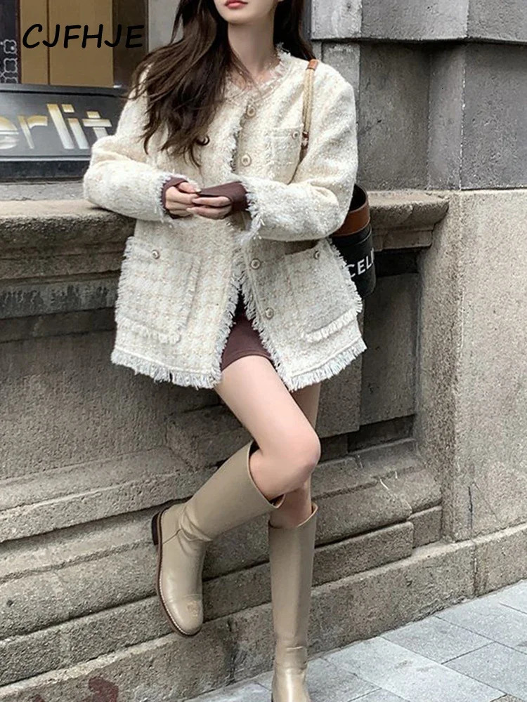 CJFHJE Womens Beige Round Neck Tassel Outerwear Spring Autumn Korean Fashion Long Sleeve Loose Raw Edge Tweed Women Jacket 241209