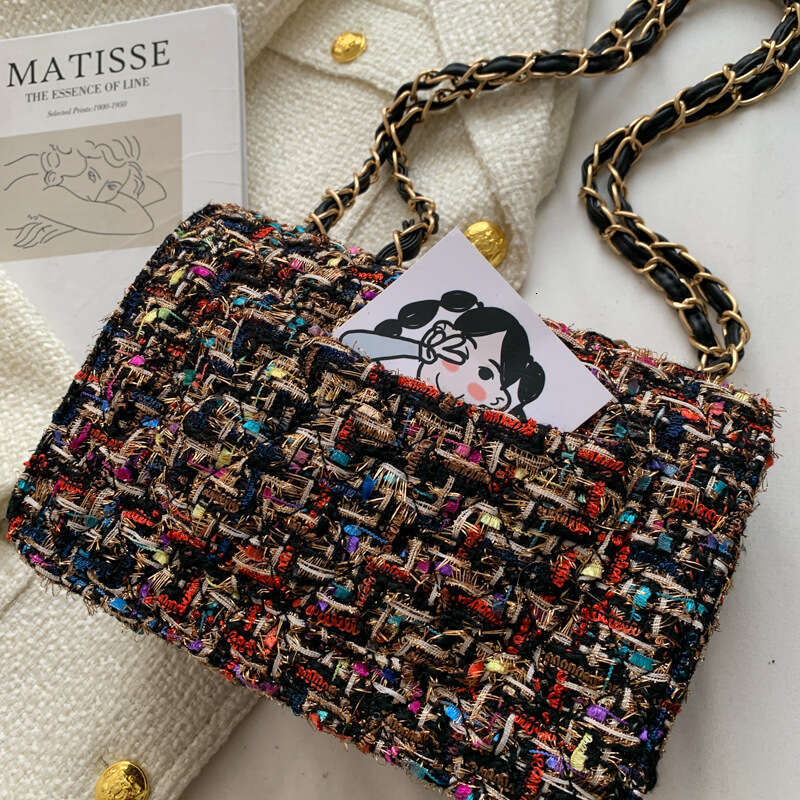Xiaoxiangfeng woolen women's new trend 2024 popular Korean version fashionable versatile chain shoulder crossbody bag