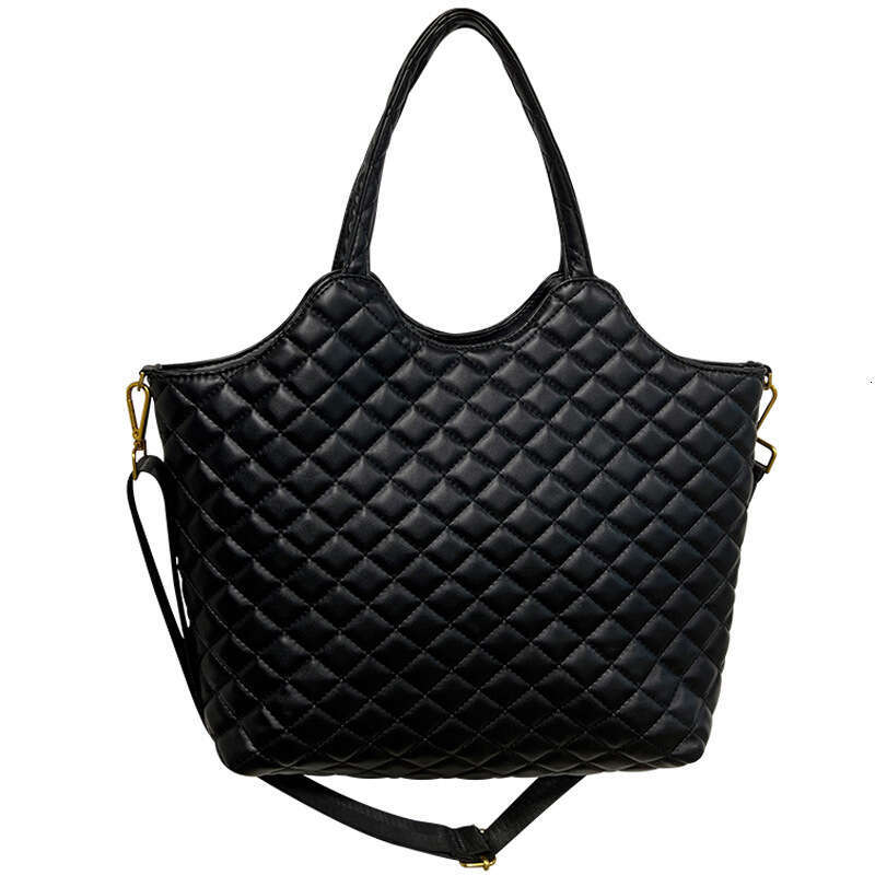 Self made tote bag for women in 2023, new high-capacity and versatile diamond grid black large one shoulder portable crossbody bag, trendy