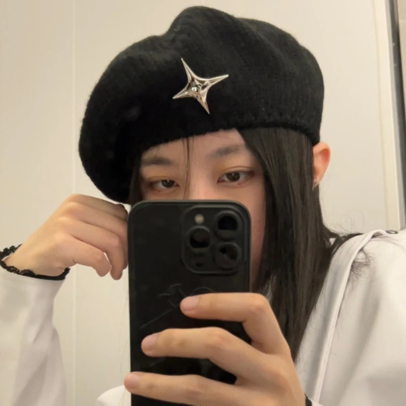 High quality womens black beret warm wool knitted hat star pattern and cute little beret hat perfect for plastic surgery 241209