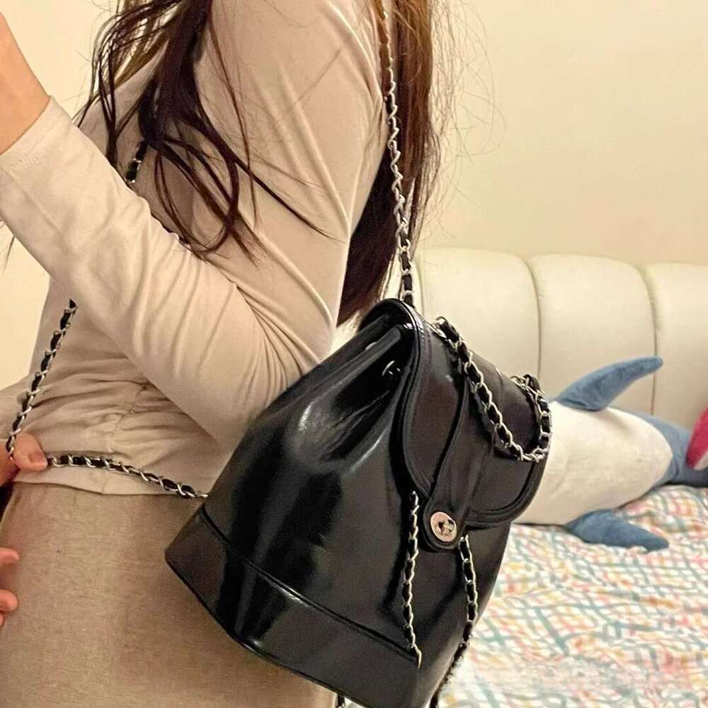 South Korean Niche New Mini Fragrance Chain For Female Ins Blogger Student Oil Wax Leather Backpack B3