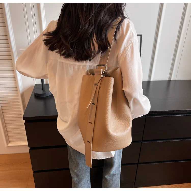 Trendy Designer Solid Bucket Shoulder Cross Body Bag for Womens Handbags and Wallets Newbie Bag Fashion Womens Messenger Bag Z241210