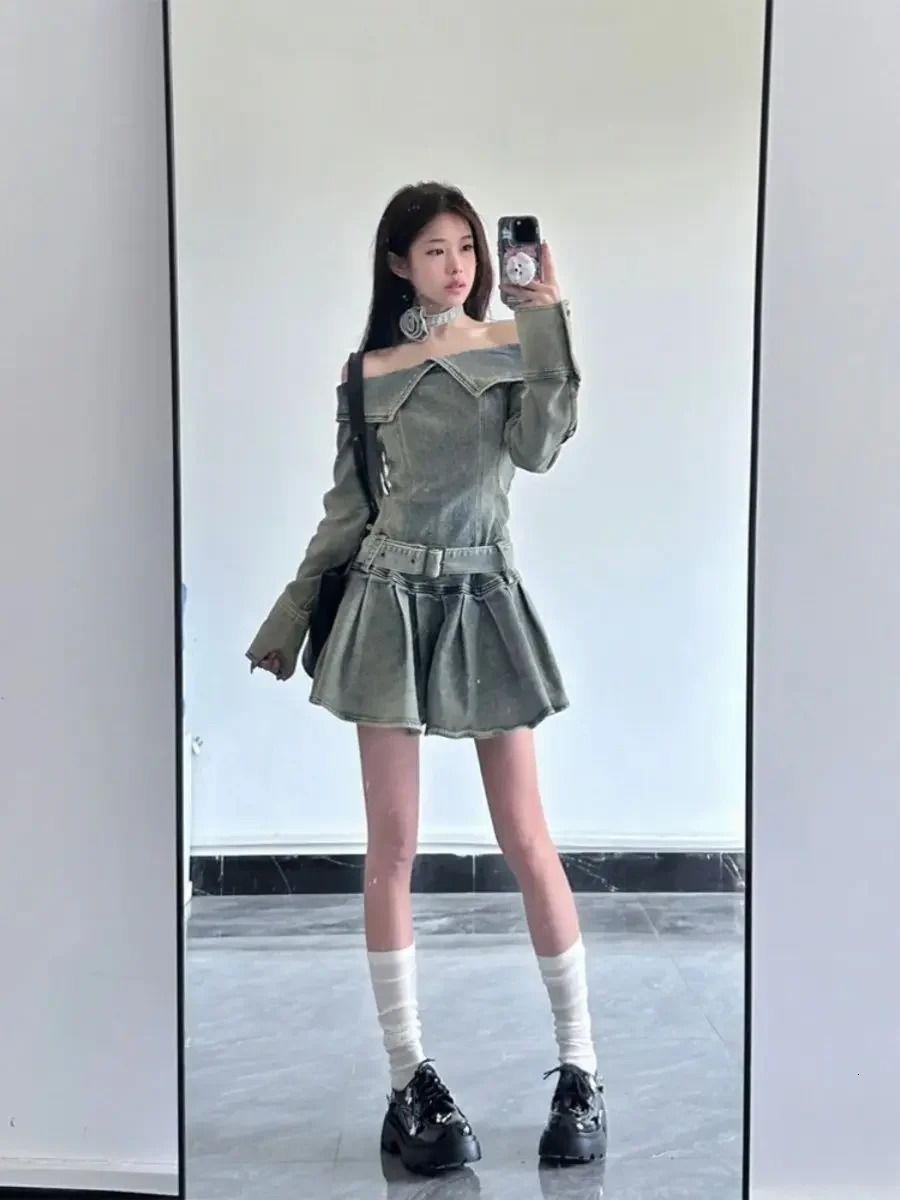 American spicy shoulder long sleeved denim womens spring and summer item high waist weight loss A-line shorts 241206