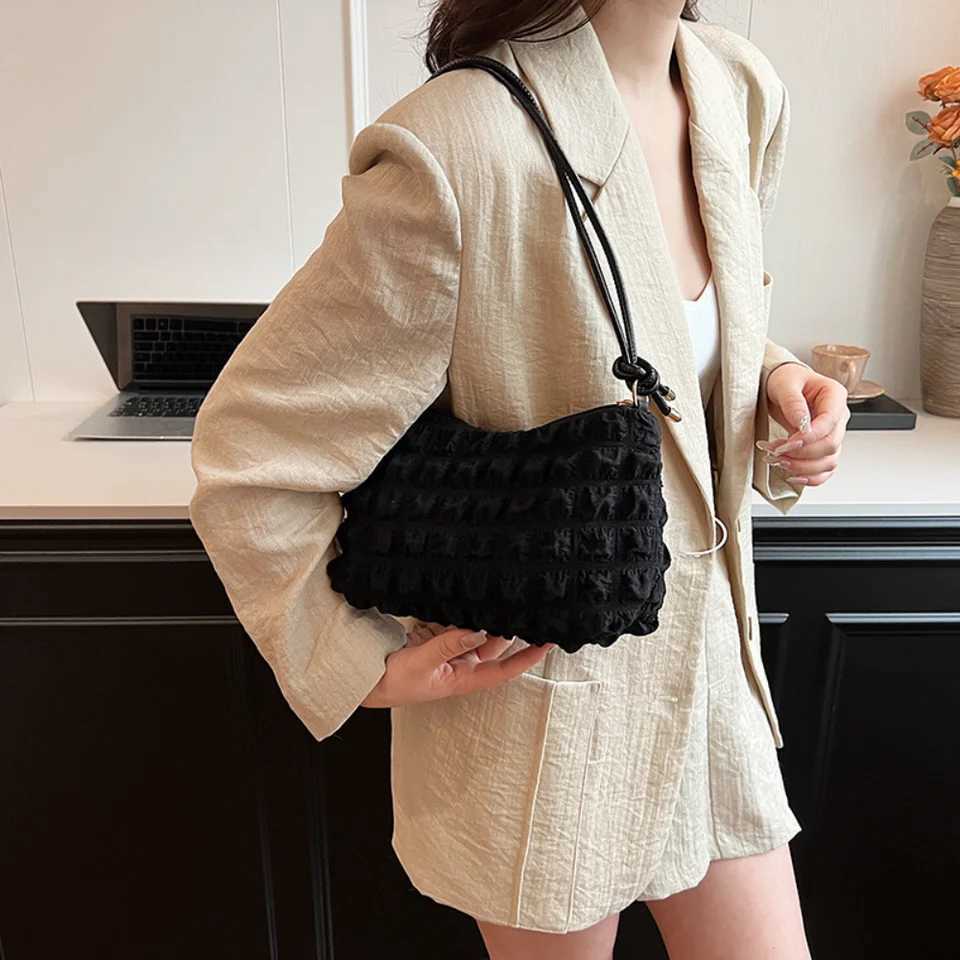 Fashionable retro plain weave womens underwear bag textured shoulder cross body bag retro womens shopping handbag Z241210
