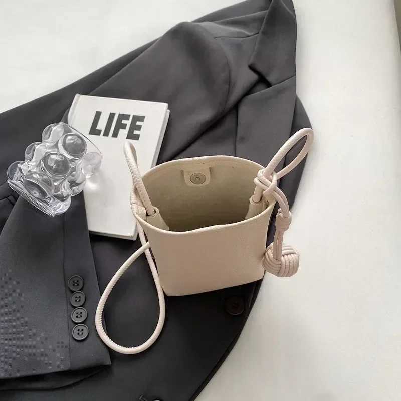 Women Leather Small Crossbody Bag Designer Cell Phone Bag Lightweight Fashion Shoulder Bag Ladies Travel Purse Z250115