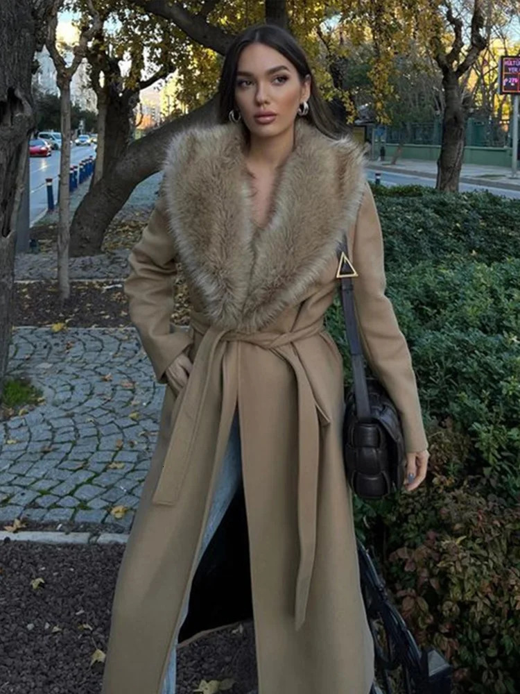 Elegant fur collar long coat for women with wool sleeved lace loose thick 2024 winter warm solid pocket 241209