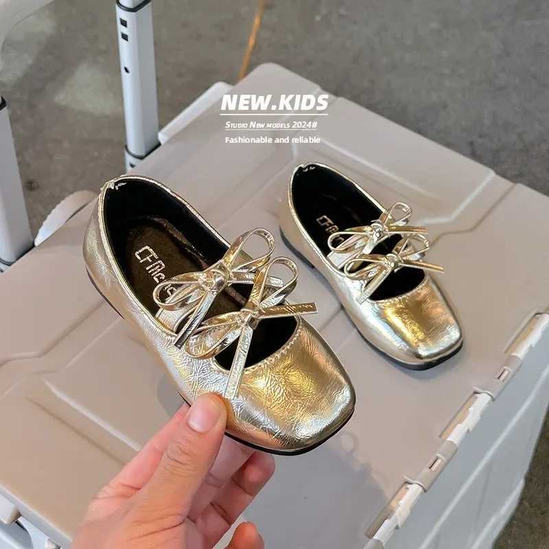 Girls Leather Shoes Spring Autumn New Bow Kid Small Princess Mary Jane Shoes Silver Flat Non-slip Children Baby Dance FlatsXJ241209