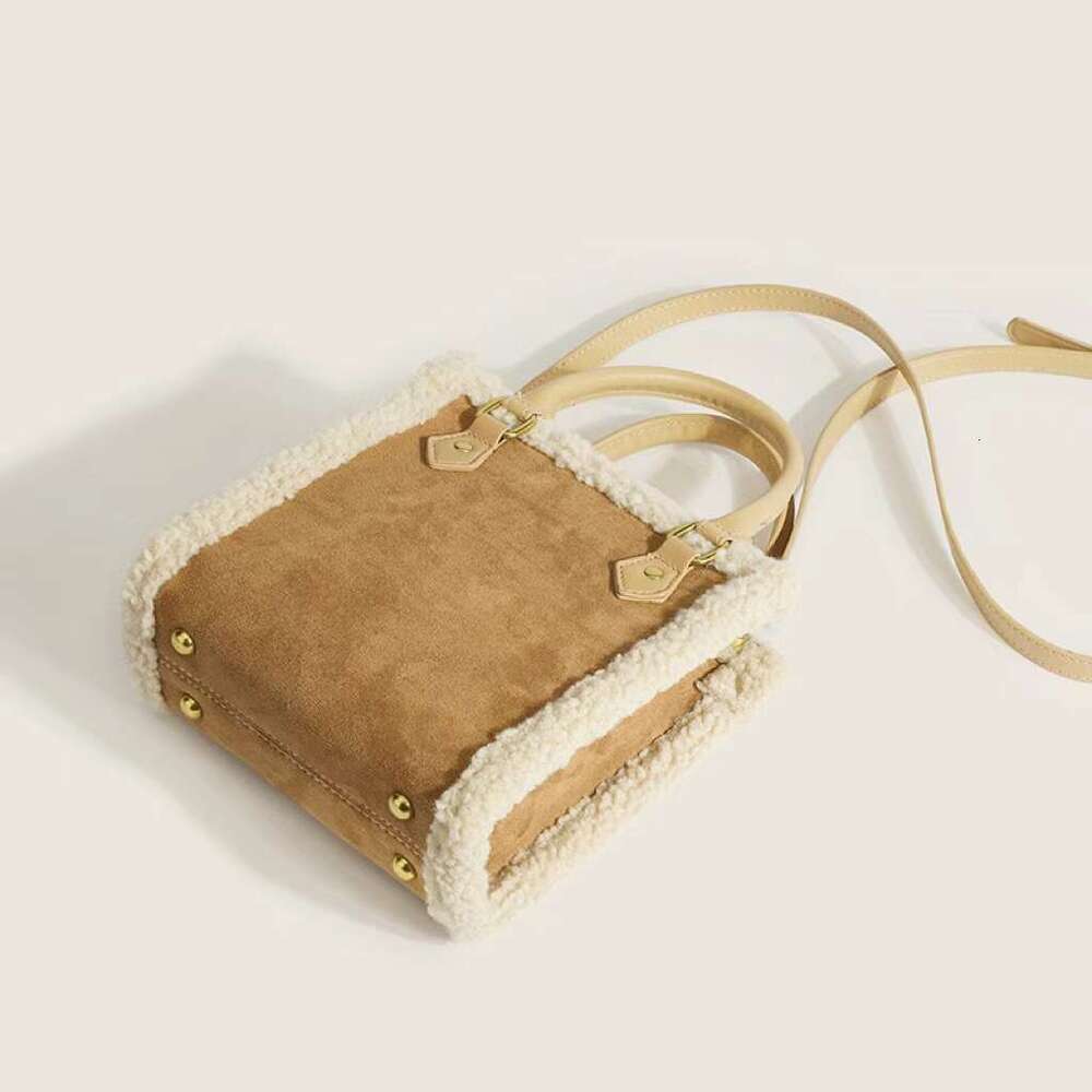 Lamb wool autumn winter new trendy handbag, single shoulder crossbody simple and fashionable tote bag, women's bag handbag