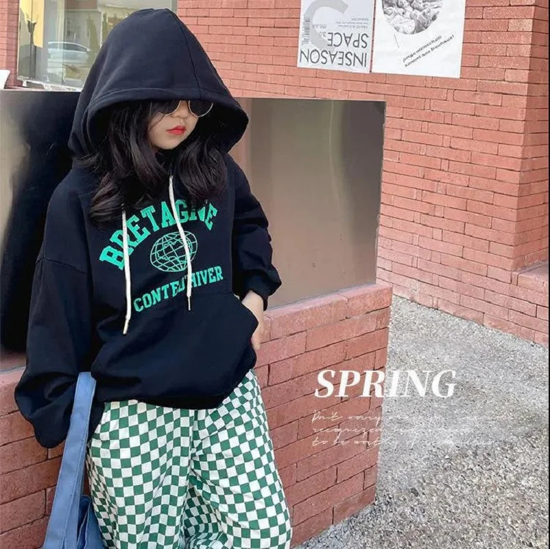 Spring and Autumn Girls Cotton Loose Letter Sports Jacket School Childrens Track Zipper Hoodie Top Childrens Training Parachute 2-14 Years 241210