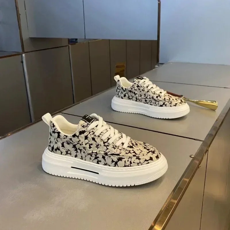 Leisure Men's With Spring/autumn Fabric Surface Breathable Versatile Flat Bottomed Non Slip Board Shoes Sports Man's Shoe